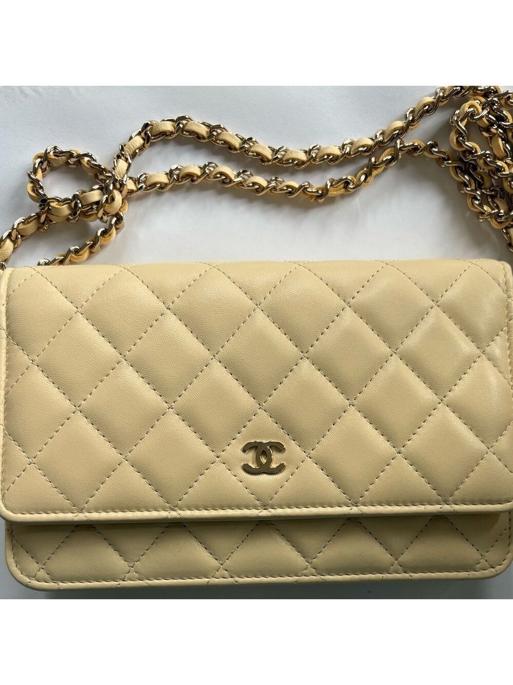 CHANEL Pastel Yellow Quilted Lambskin Crossbody Wallet on Chain “WOC” BRAND NEW - Picture 5 of 15